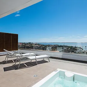 Altos De La Gloria Apartment